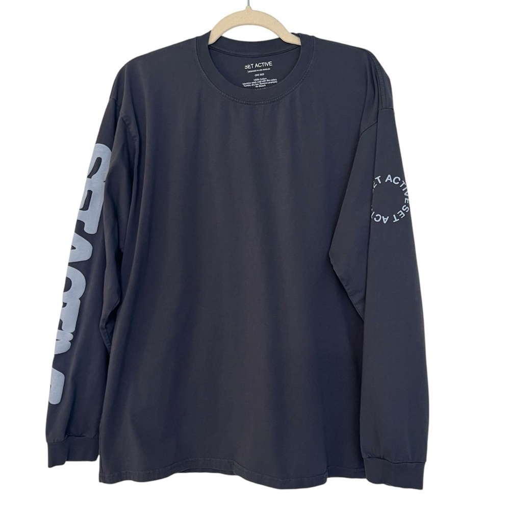 Set Active Unisex Long Sleeve Logo Tee Shirt Athleisure Casual Neutral Workout